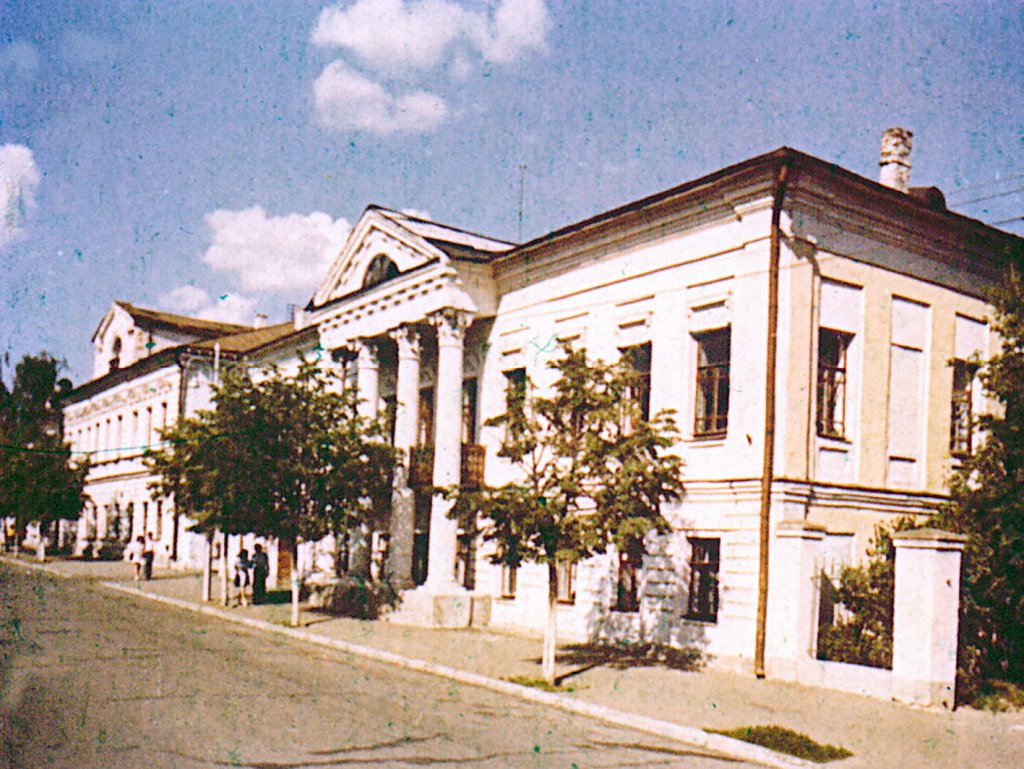 Кадр 7 диафильма «Кострома»