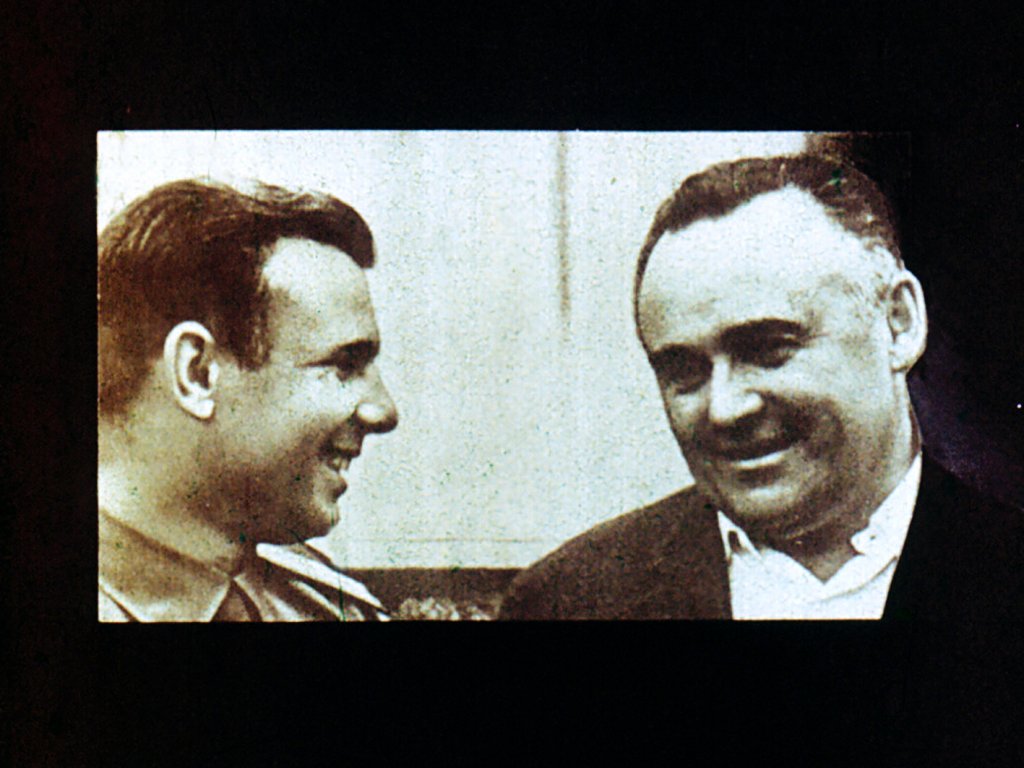Кадр 7 диафильма «Космические дали»
